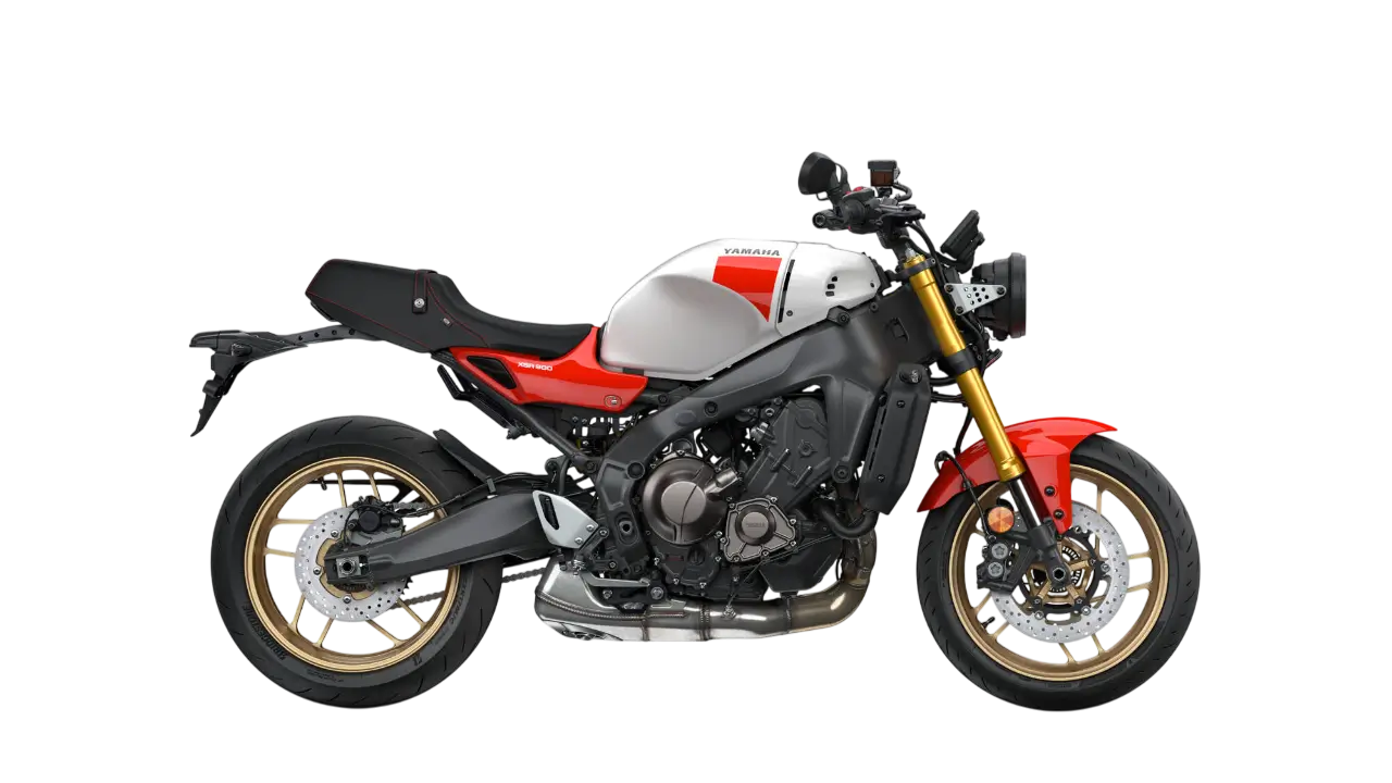 2025-Yamaha-XS850-EU-Legend_Red-Studio-002-03-Photoroom Eine Yamaha XSR900 in Rot und Weiß