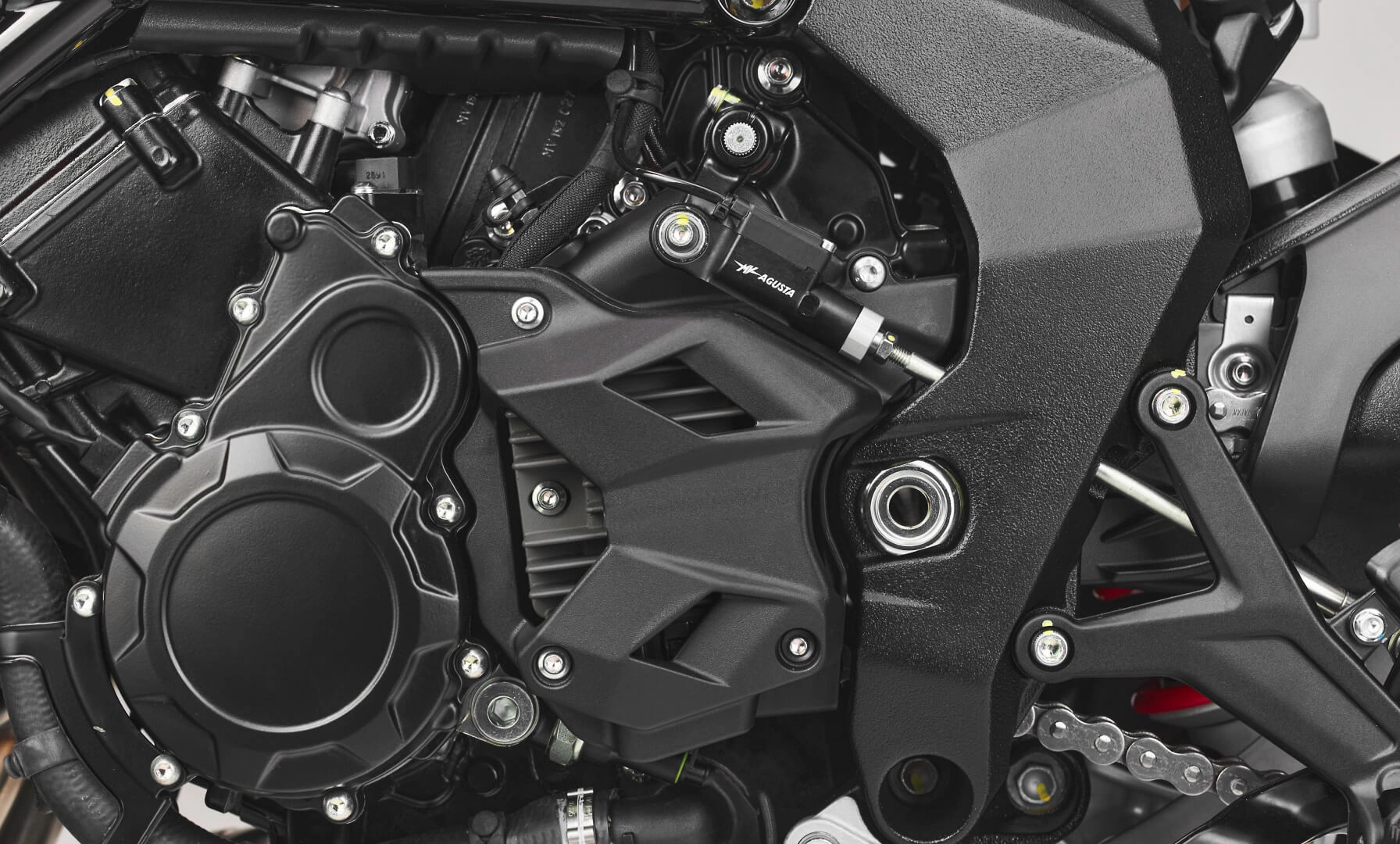 Nahaufnahme eines Motorradmotors einer MV Agusta Dragster R.
